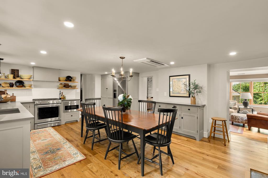 1102 DULANEY GATE CIRCLE