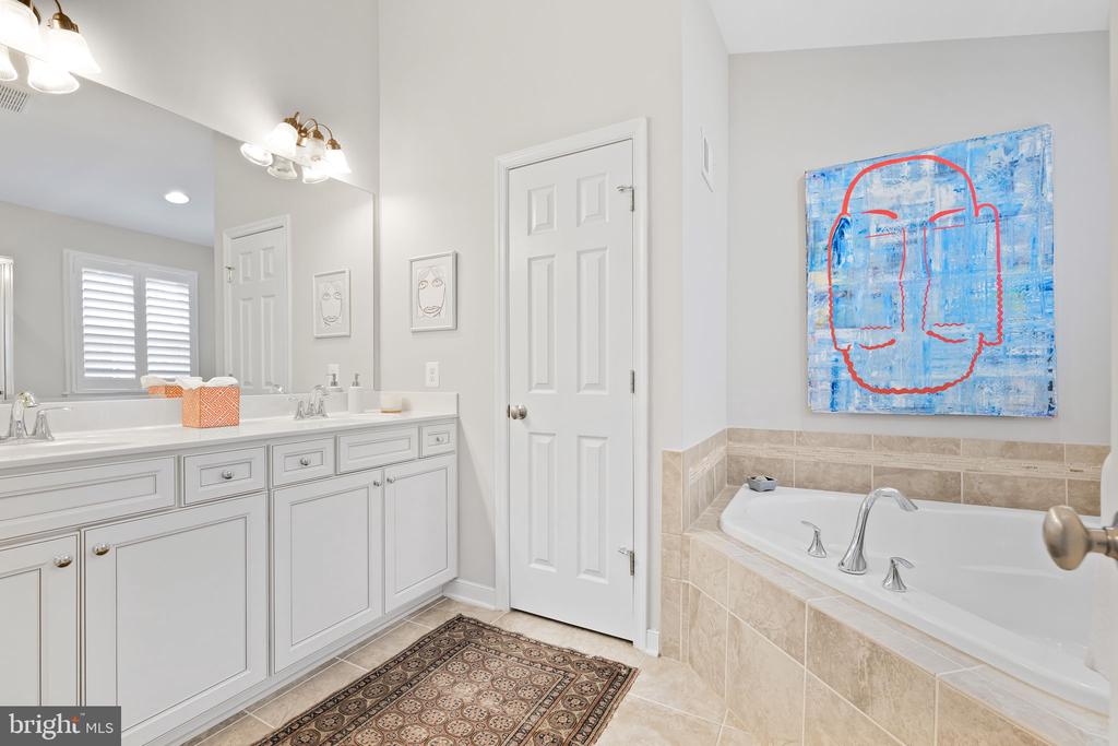 14017 FOX HILL ROAD