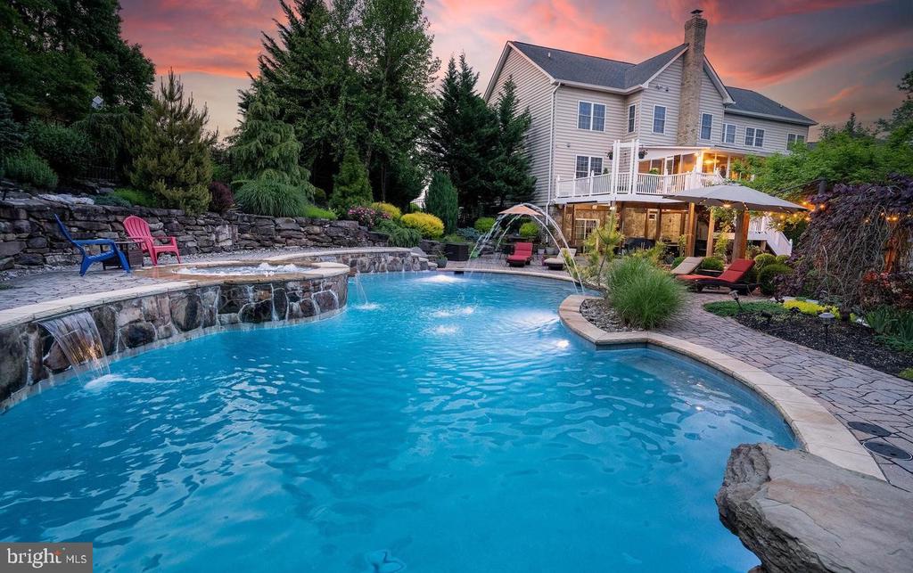 3211 Brinkburn Dr