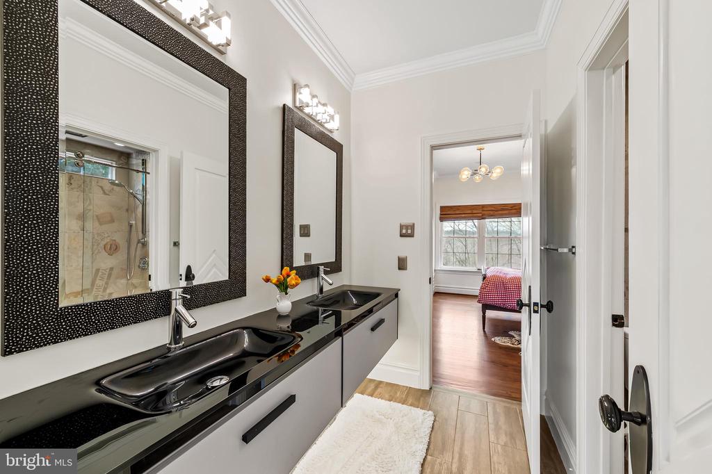 3211 Brinkburn Dr