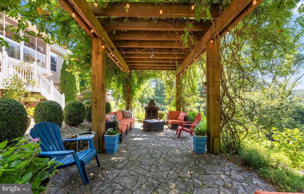 3211 Brinkburn Dr