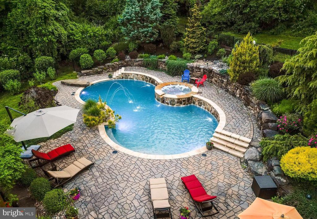 3211 Brinkburn Dr