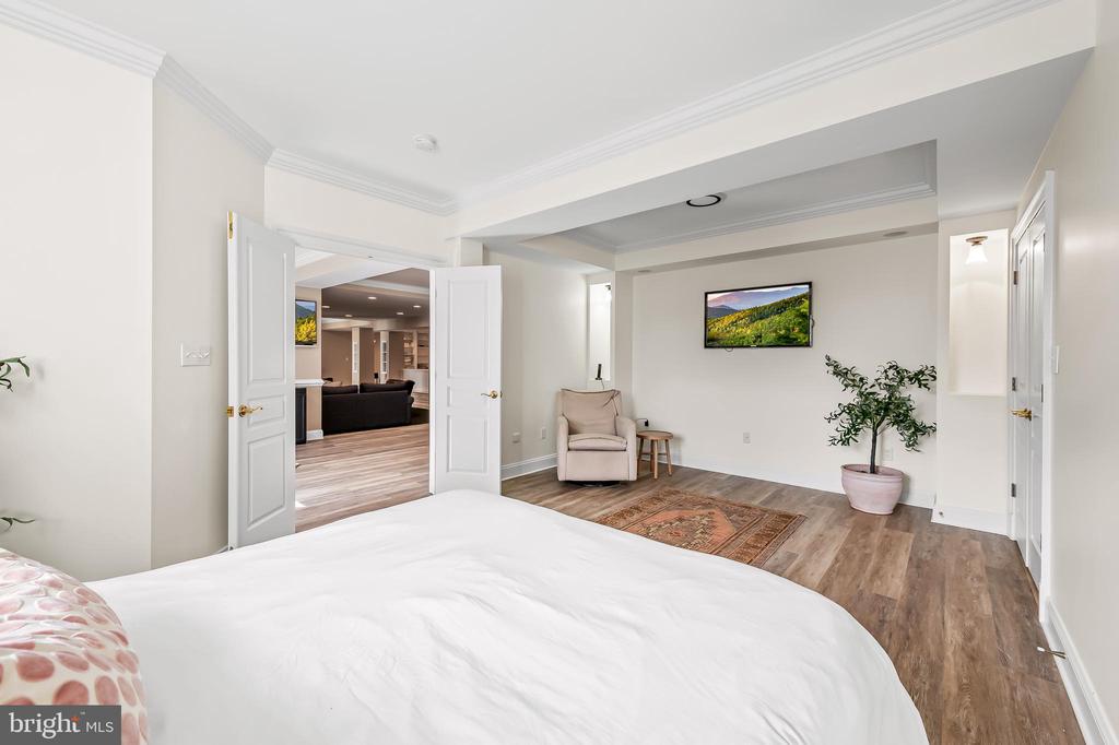 3211 Brinkburn Dr
