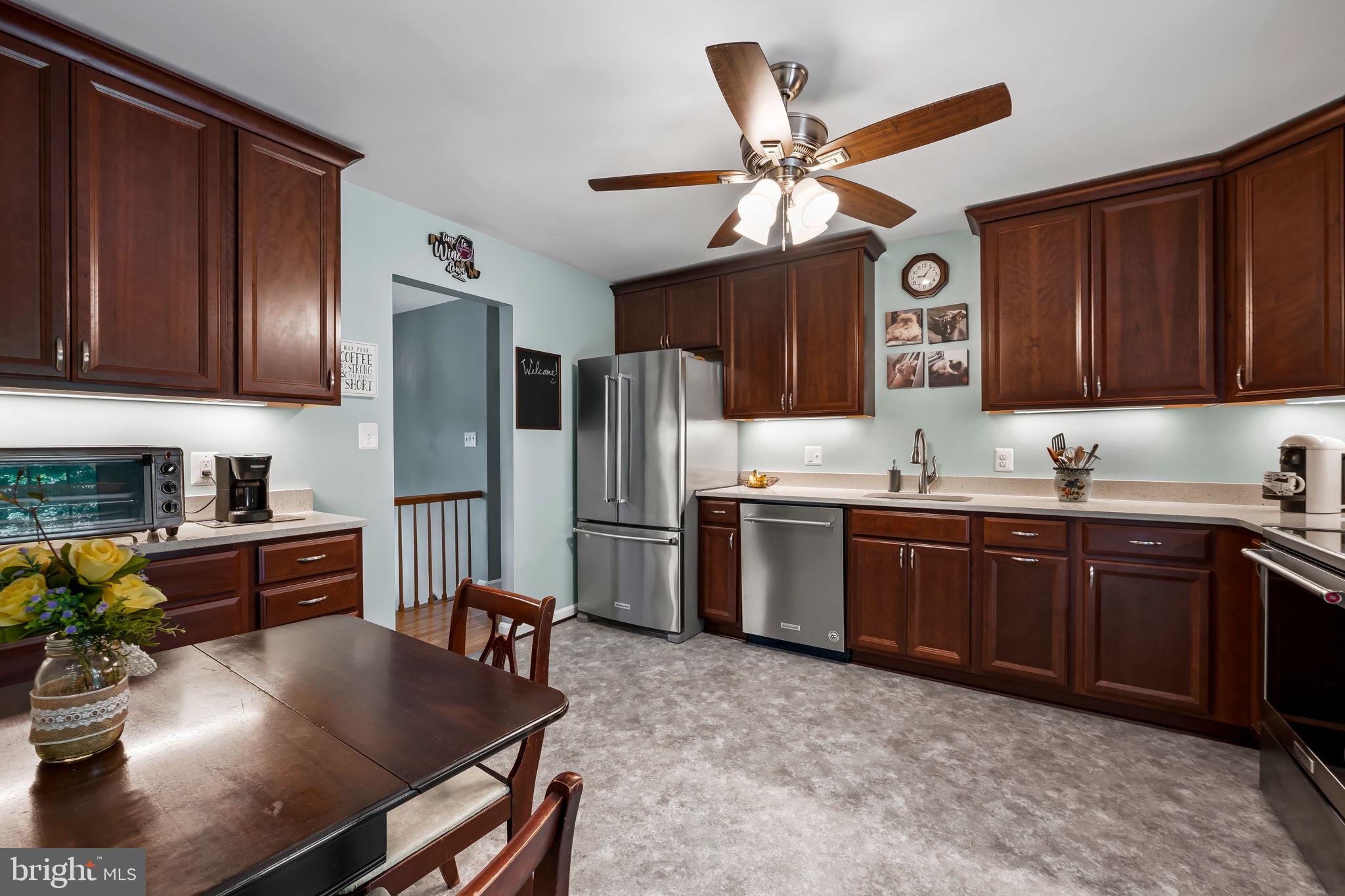 6415 HICKORY LANE