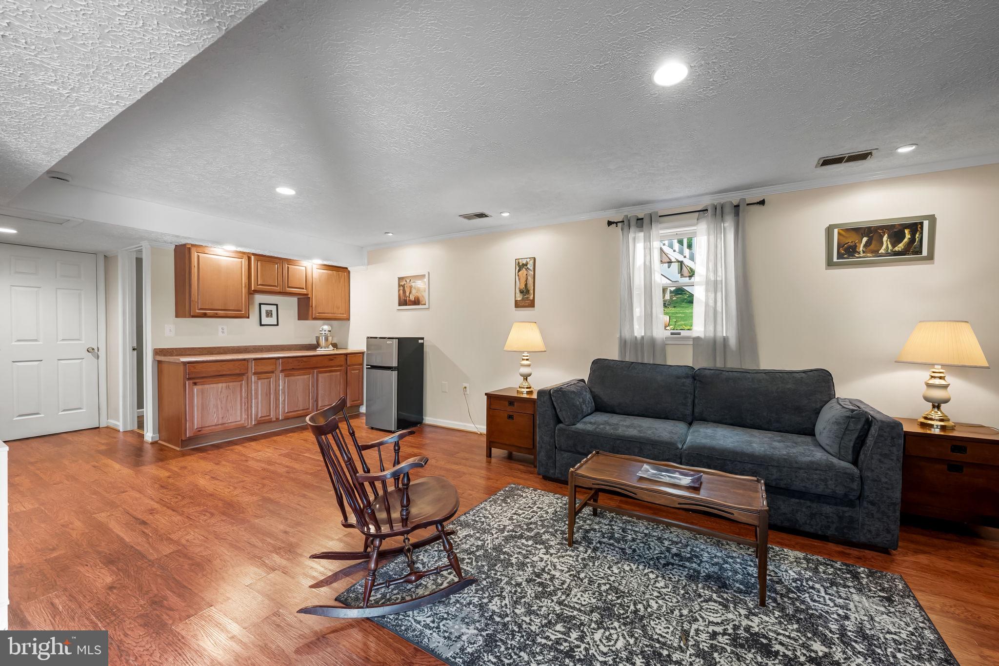 6415 HICKORY LANE