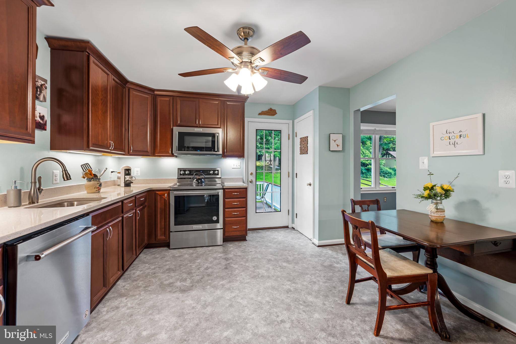 6415 HICKORY LANE