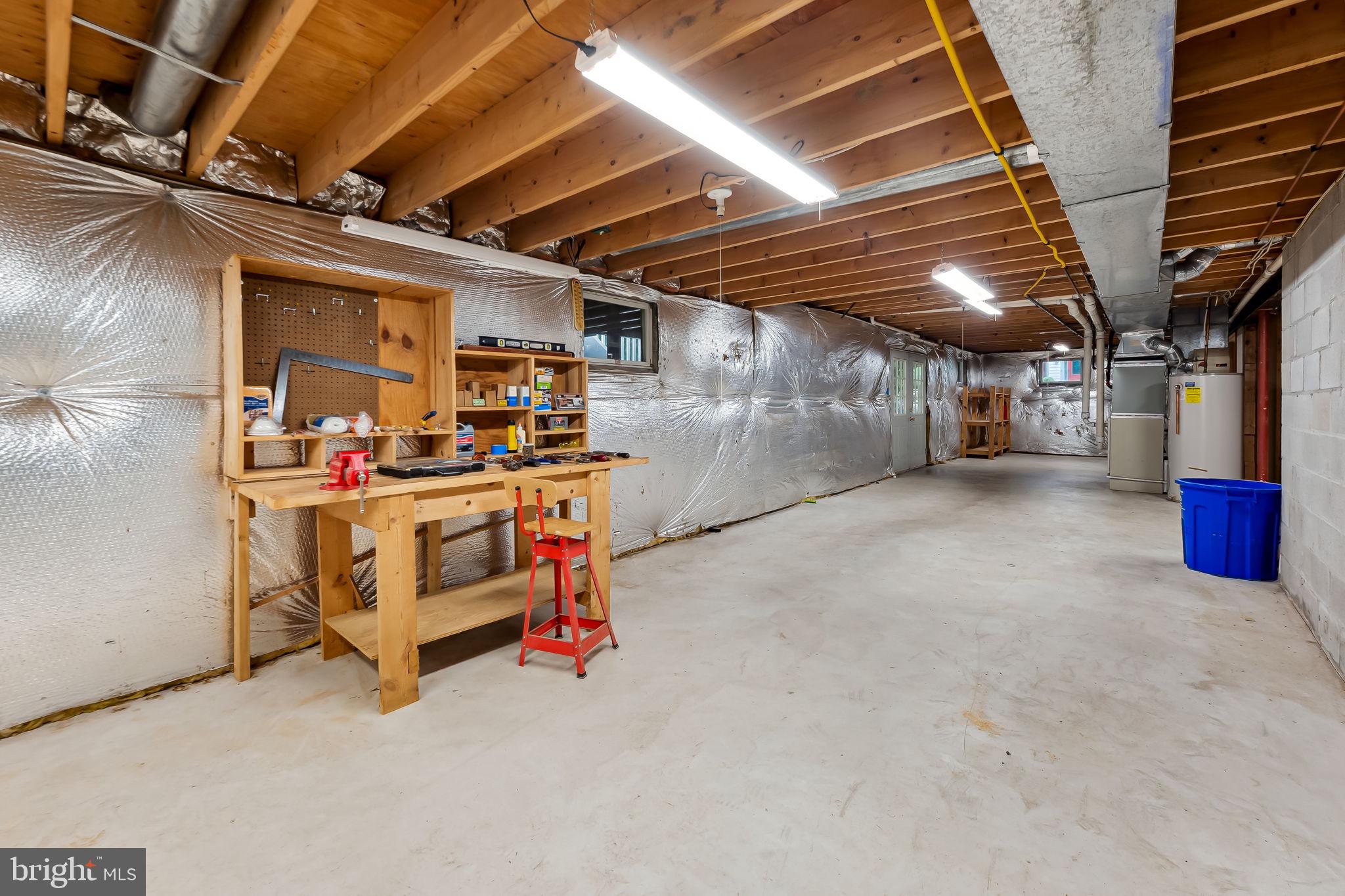 6902 Raven Ln