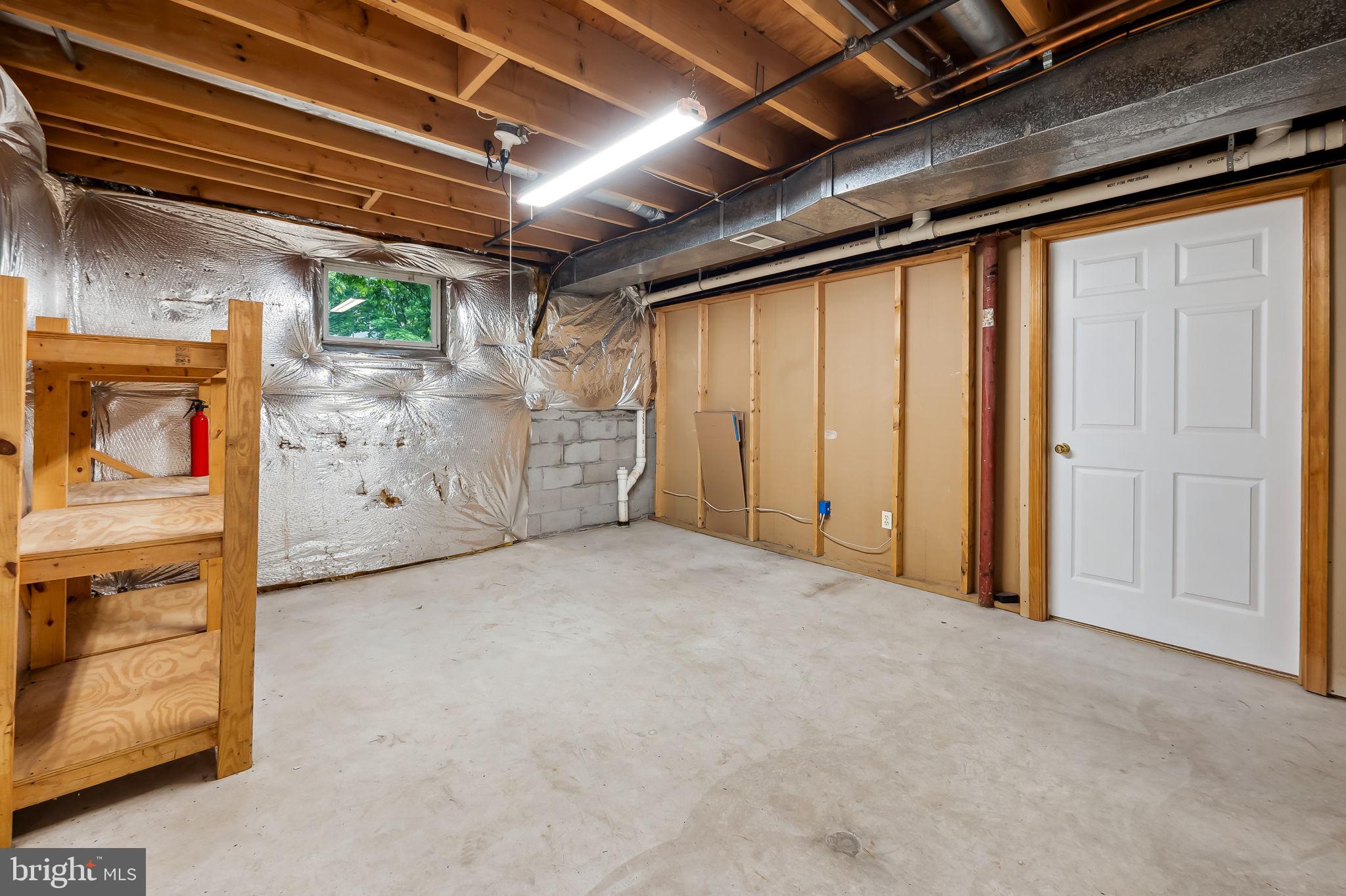 6902 Raven Ln