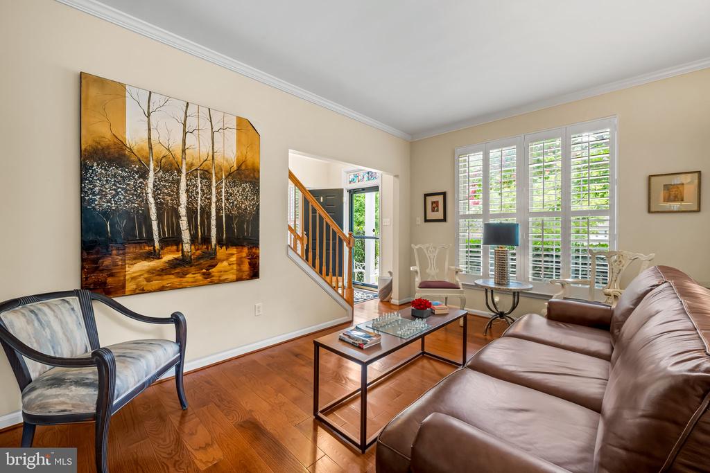 5447 Wooded Way