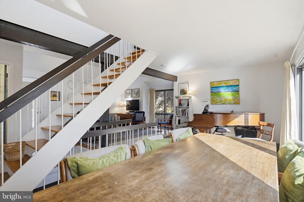 9534 CABOOSE COURT