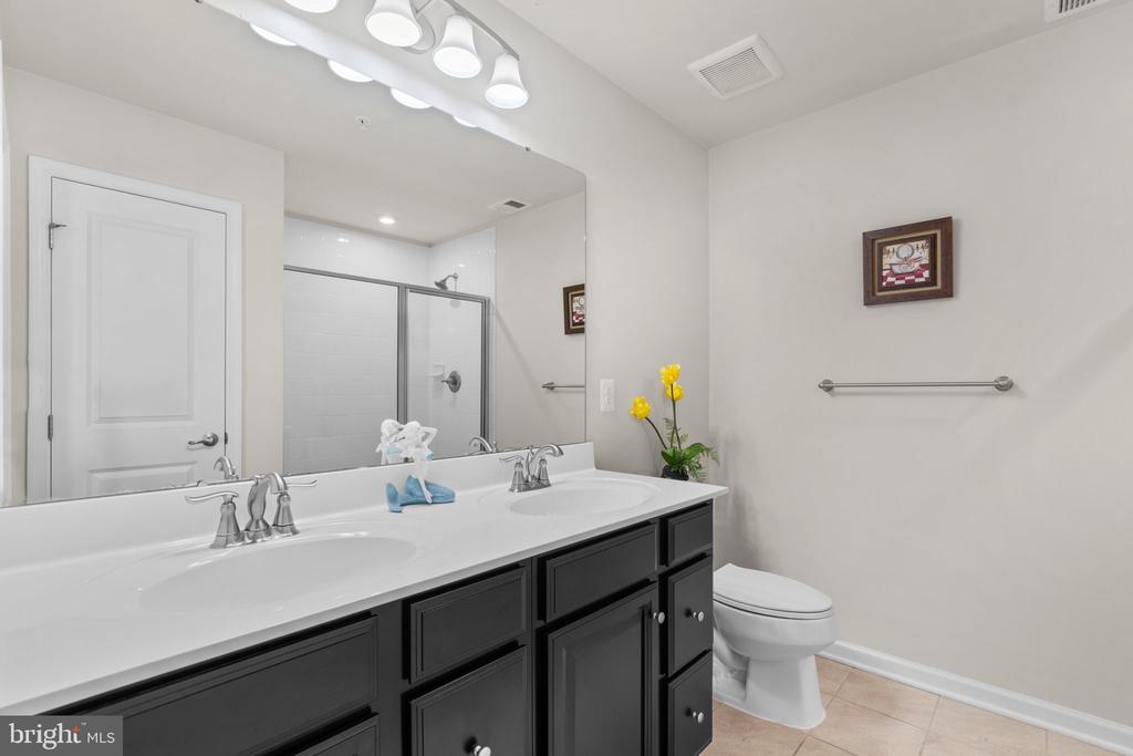 14606 Bentley Park Dr