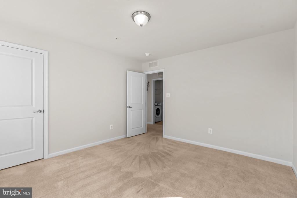14606 Bentley Park Dr