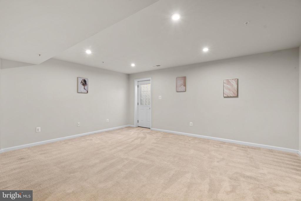 14606 Bentley Park Dr