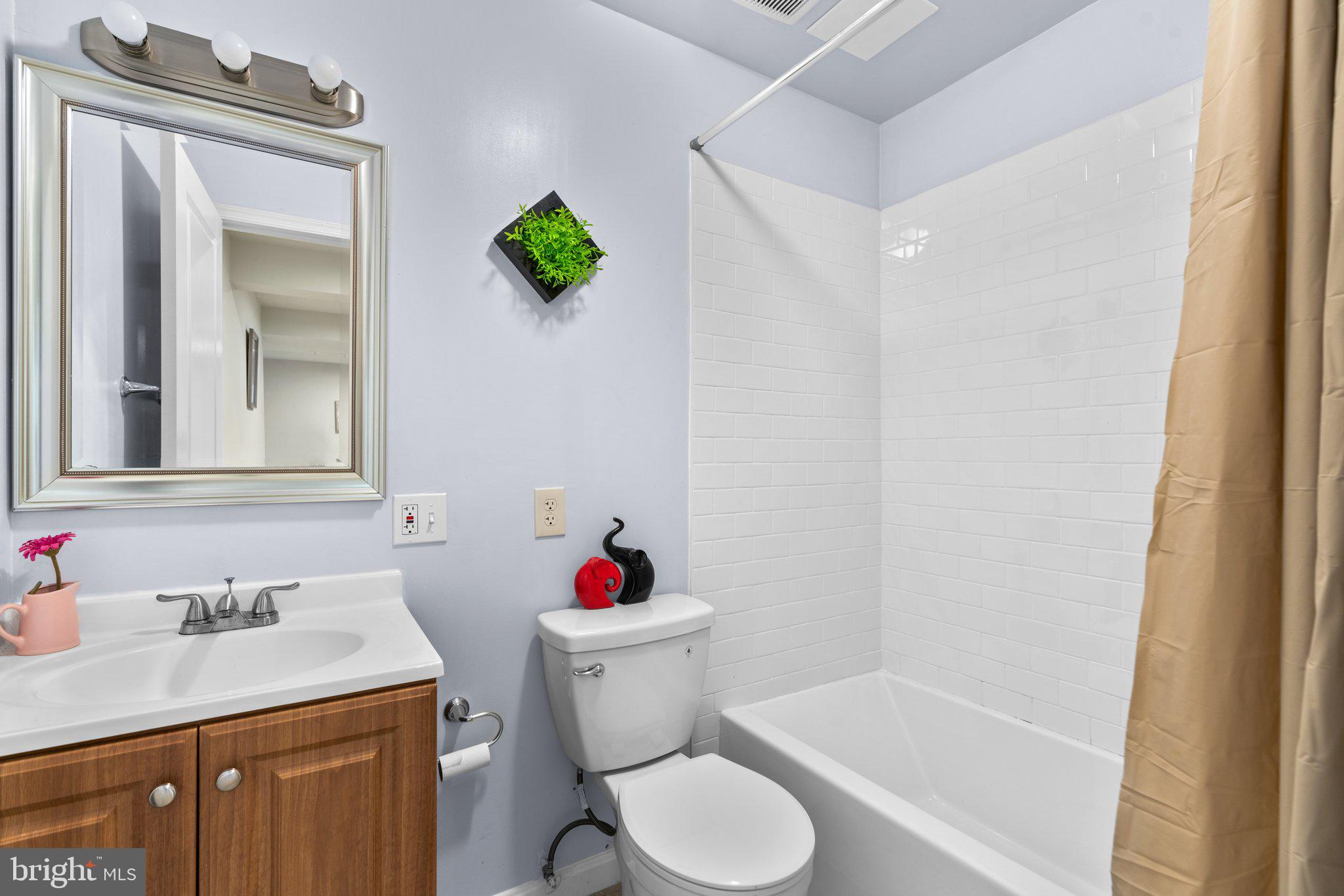 14606 Bentley Park Dr