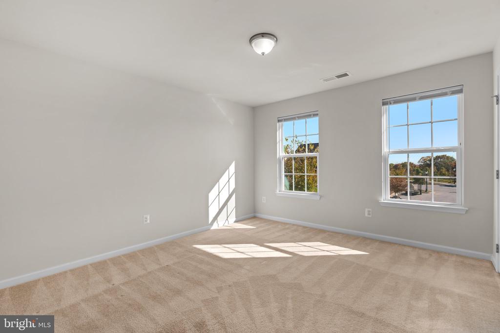 14606 Bentley Park Dr