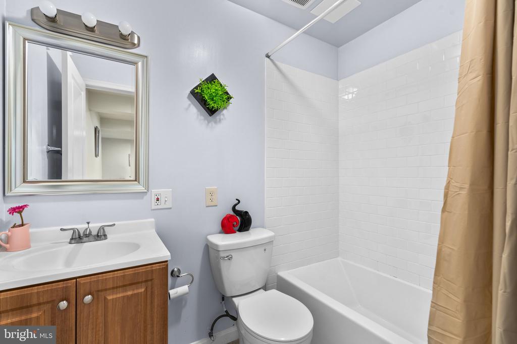 14606 Bentley Park Dr