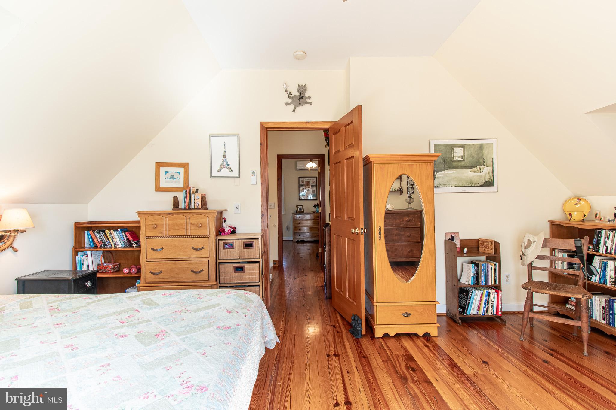 6271 NEAVITT MANOR ROAD