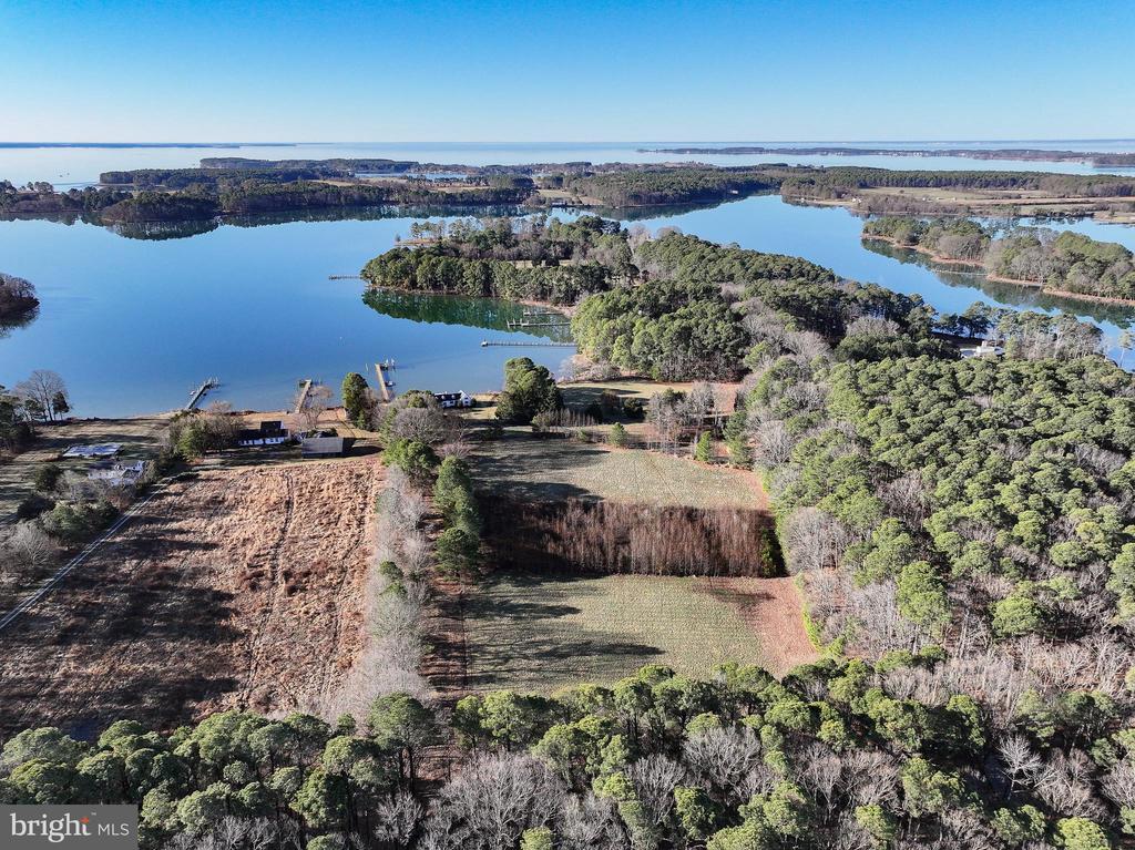 COOPER POINT ROAD