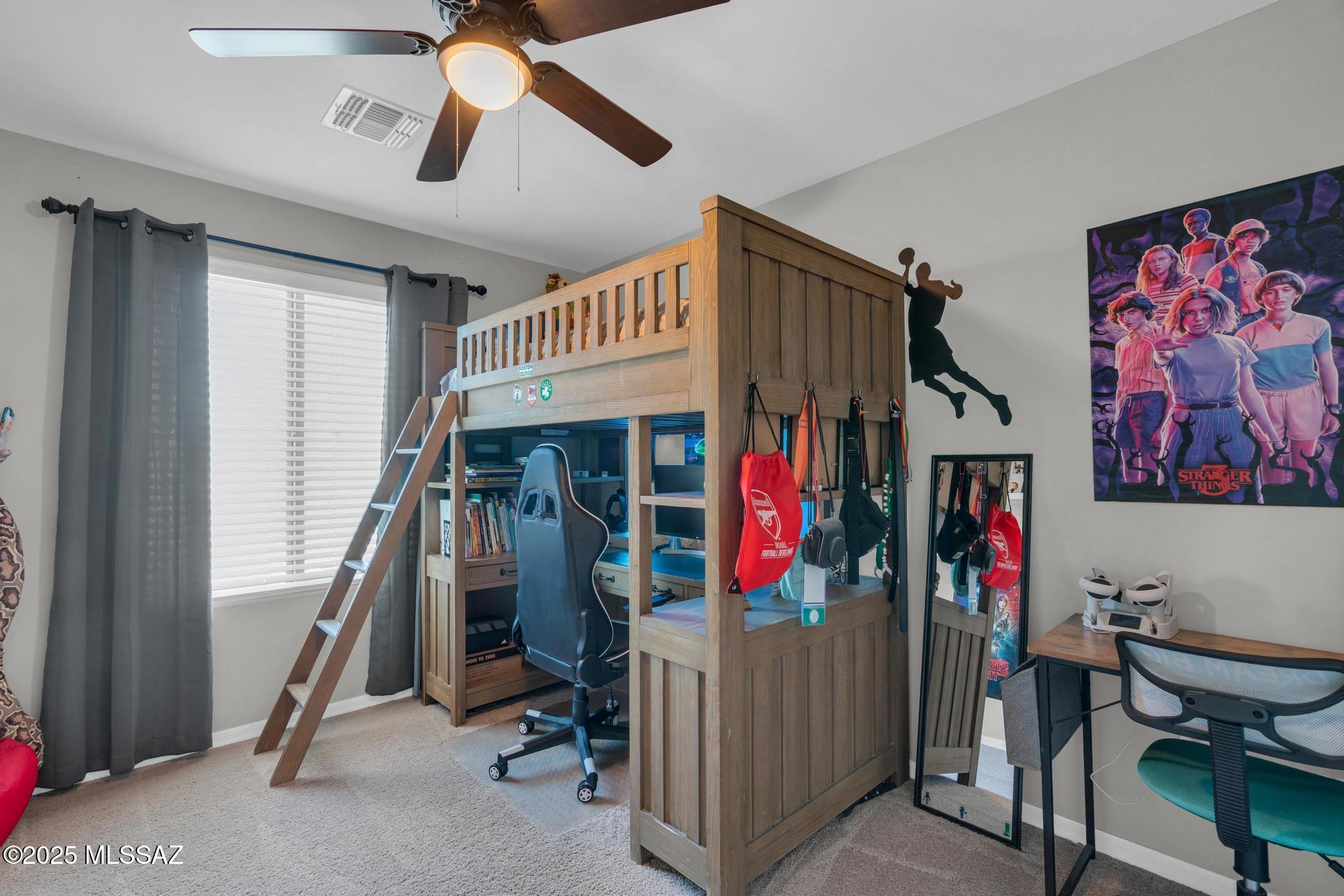 10865 W PLEASANT VIEW Drive