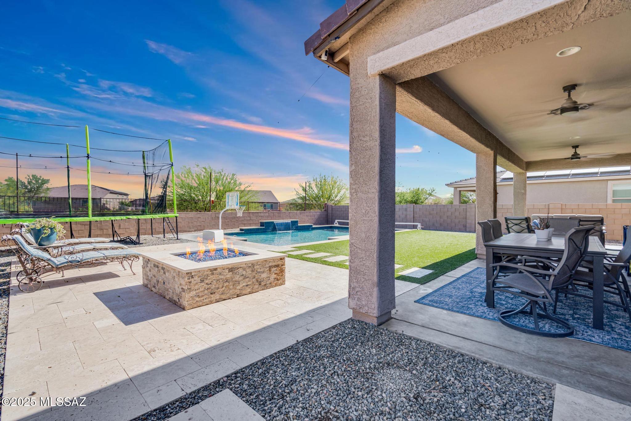 10865 W PLEASANT VIEW Drive