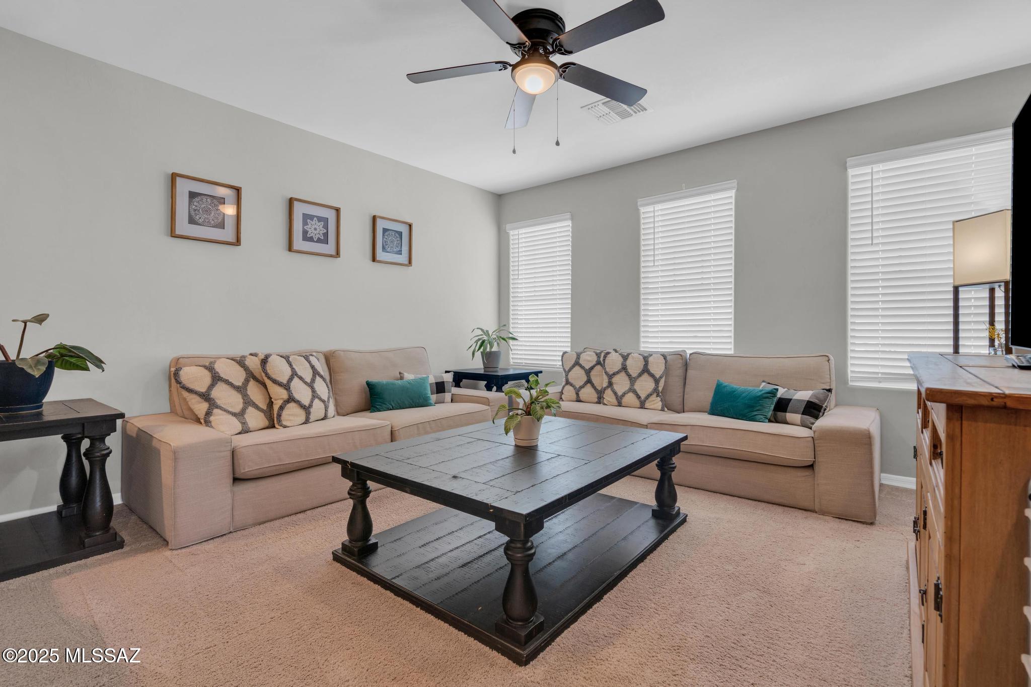 10865 W PLEASANT VIEW Drive