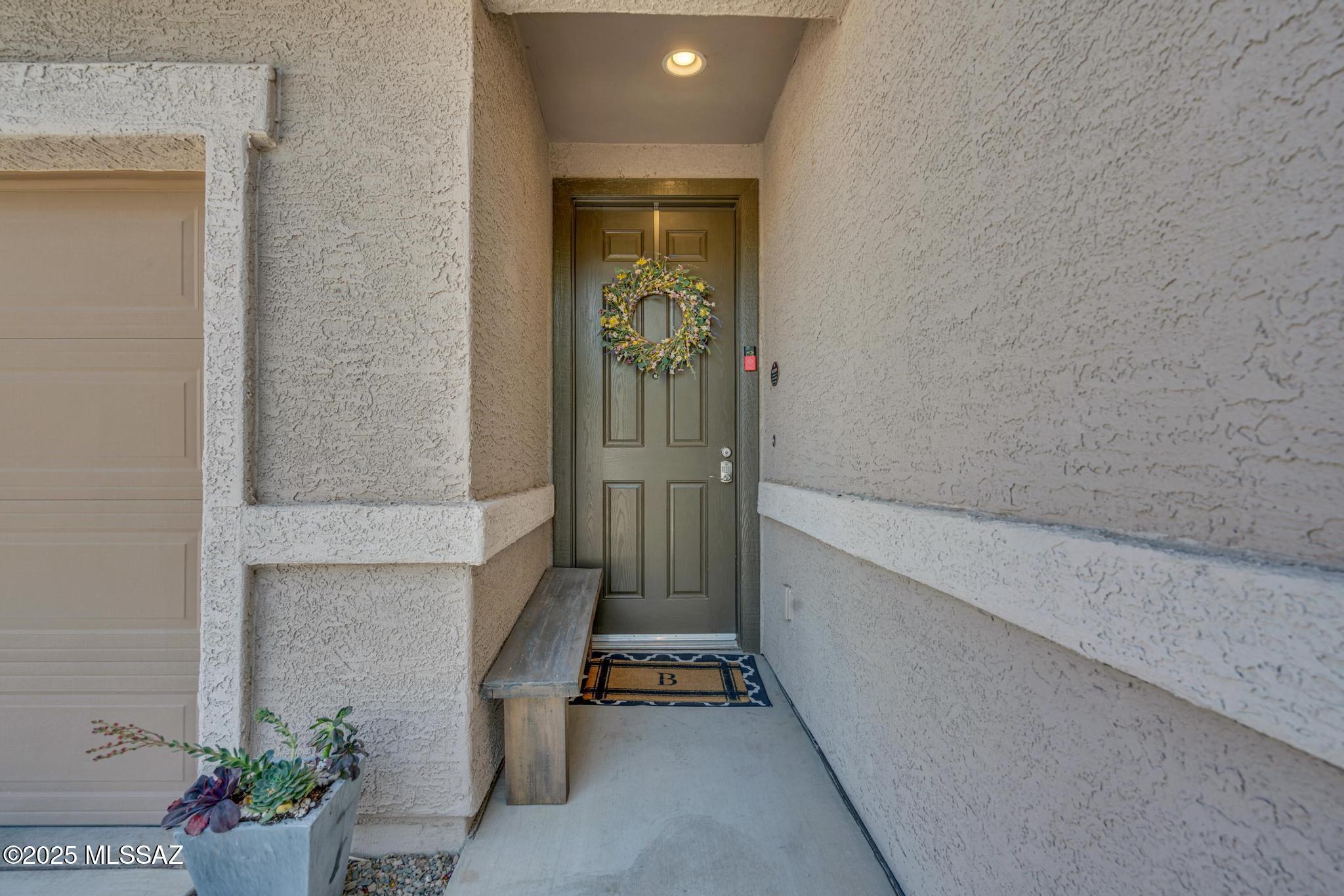 10865 W PLEASANT VIEW Drive