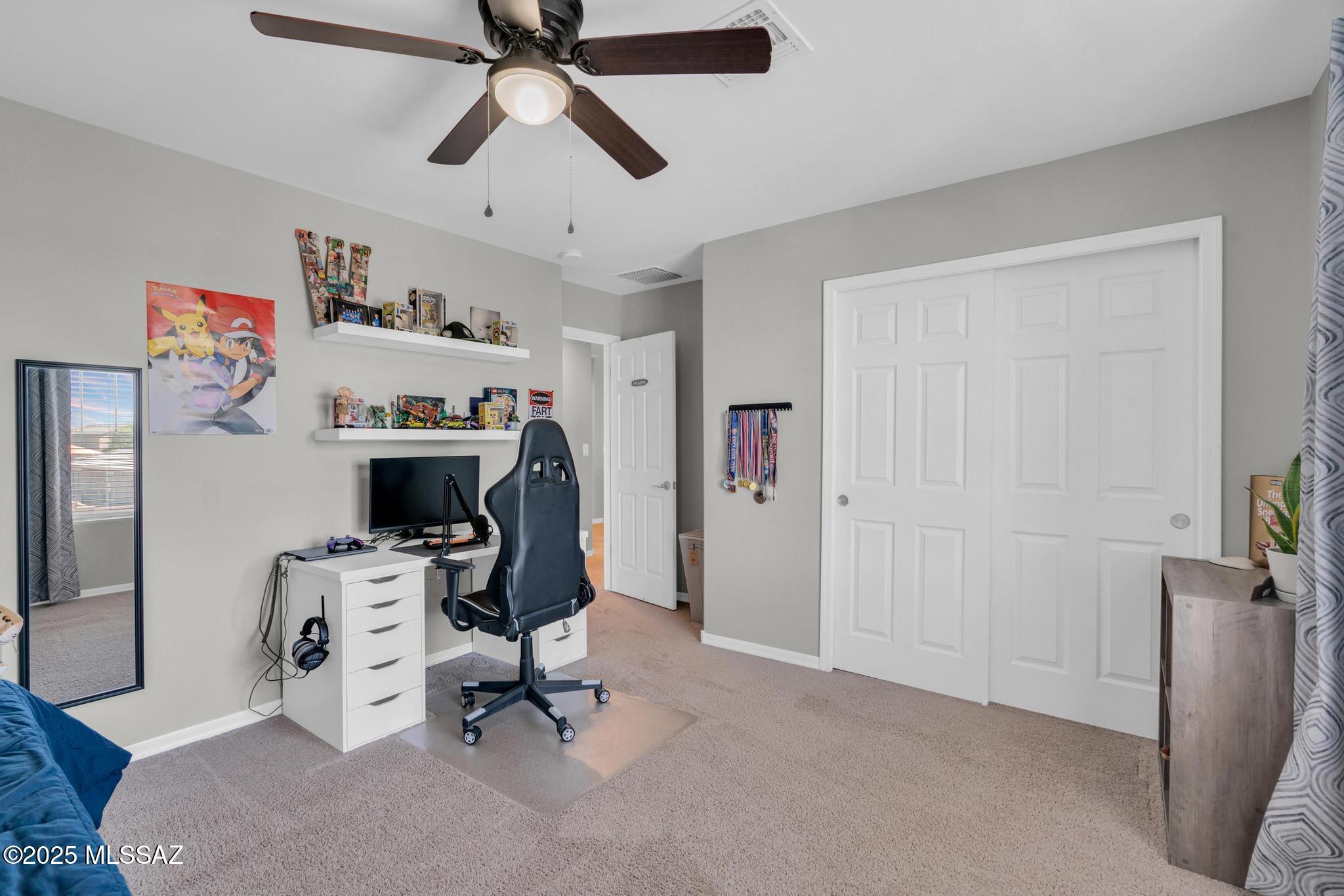 10865 W PLEASANT VIEW Drive