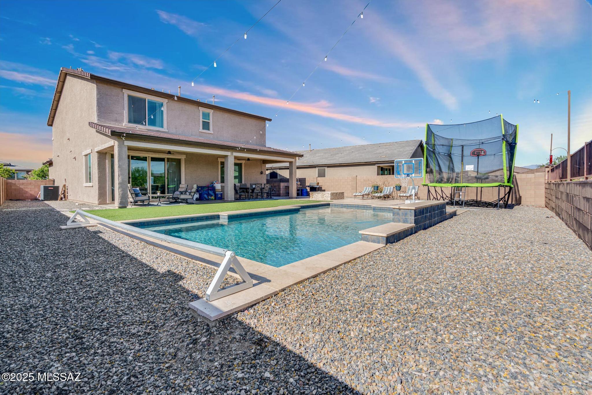 10865 W PLEASANT VIEW Drive