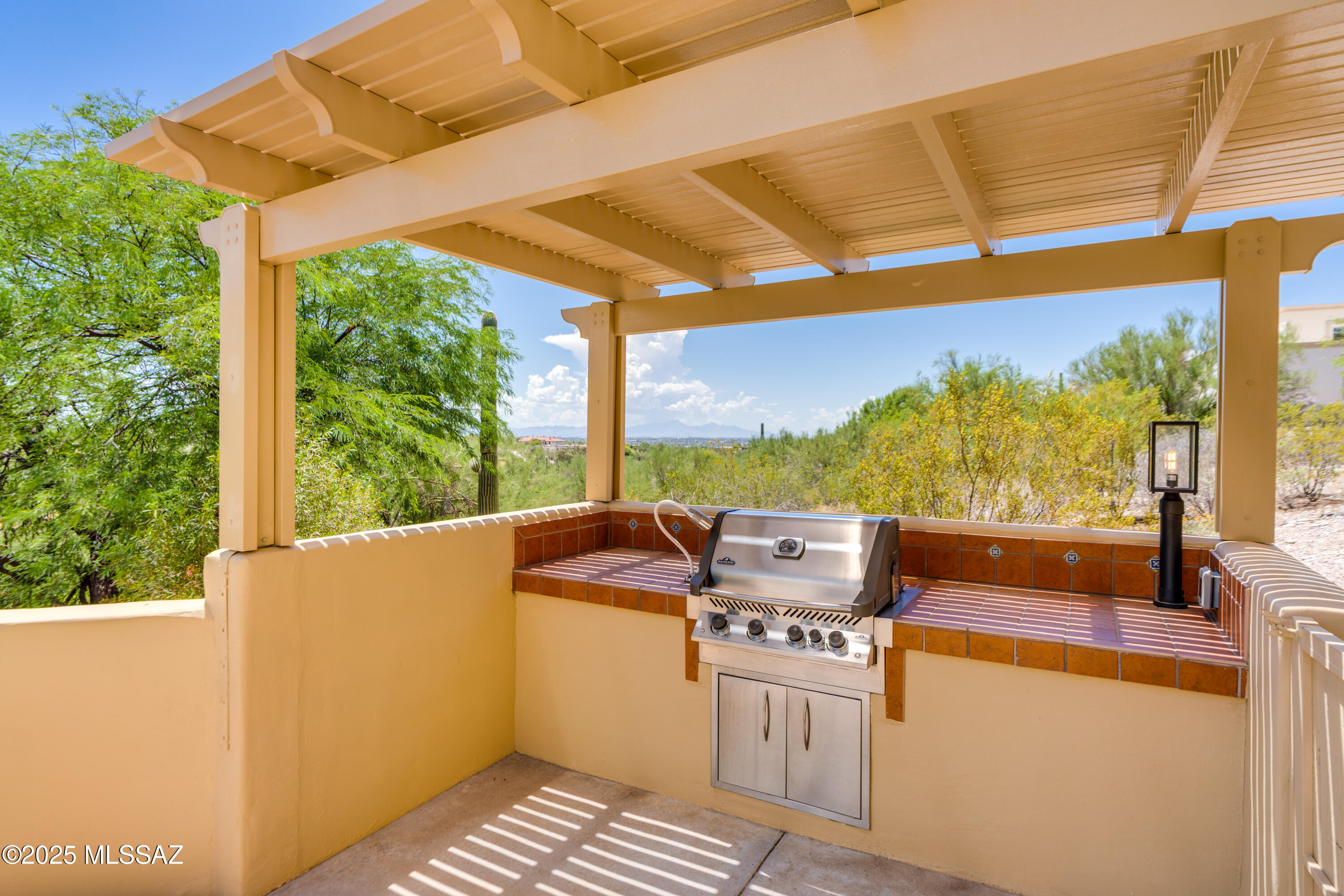 5096 N Avenida De Castilla