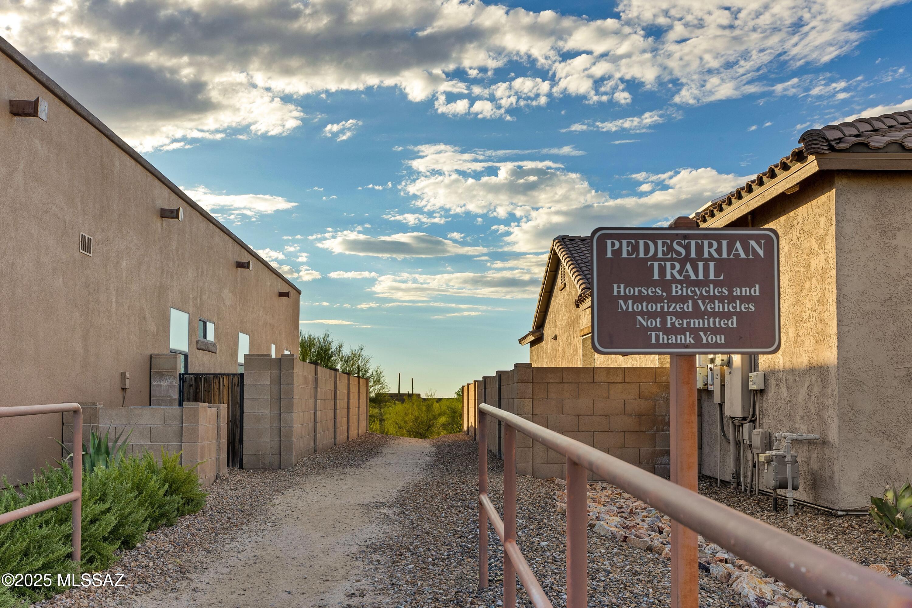 12433 N Golden Mirror Drive