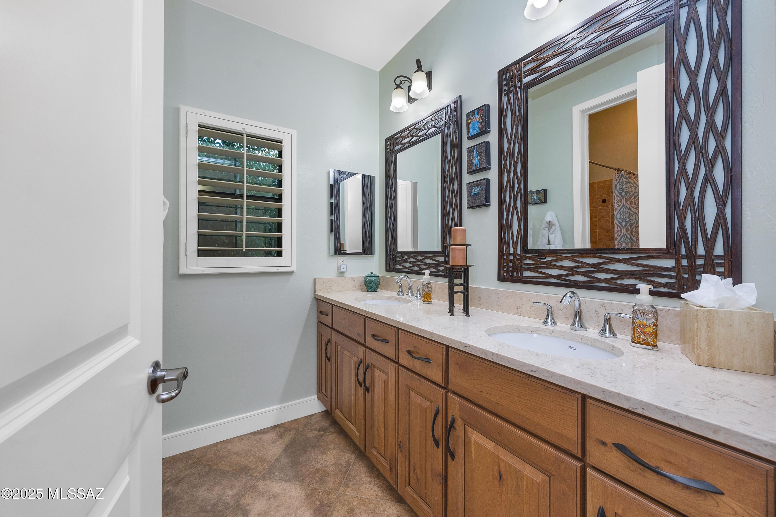 12433 N Golden Mirror Drive