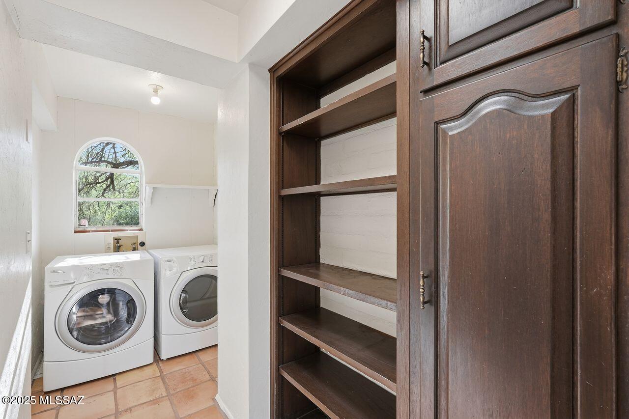 4730 E Apple Valley Drive