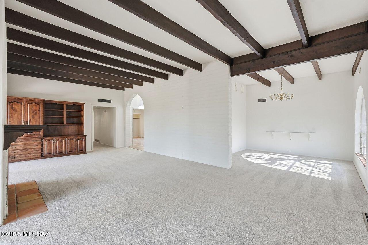 4730 E Apple Valley Drive