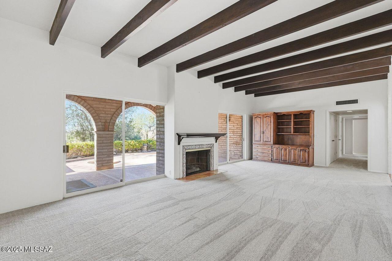 4730 E Apple Valley Drive