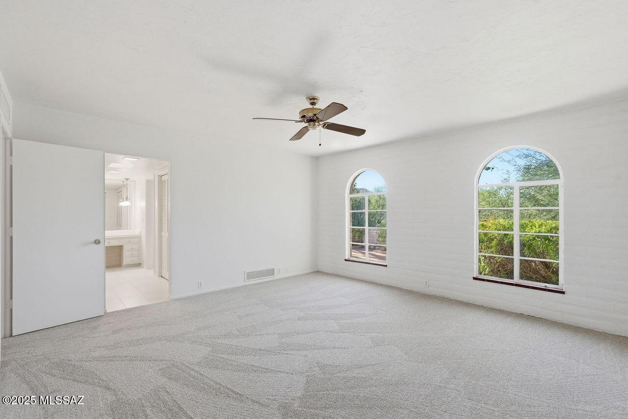 4730 E Apple Valley Drive