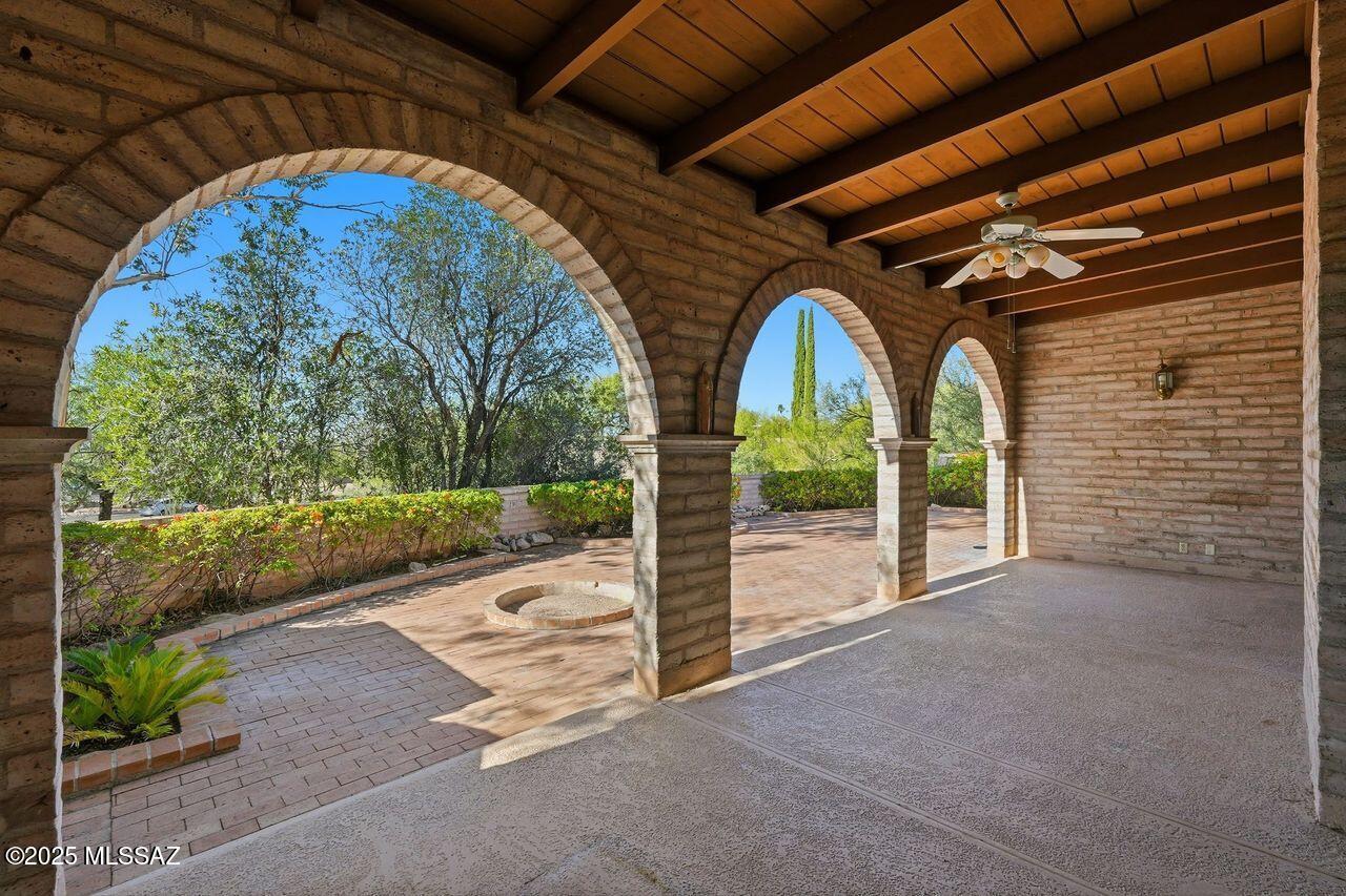 4730 E Apple Valley Drive