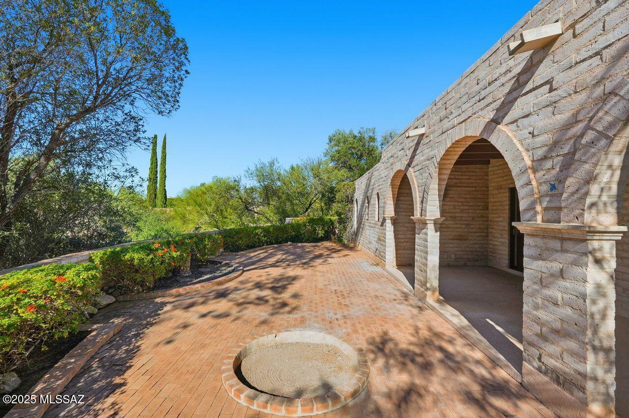 4730 E Apple Valley Drive