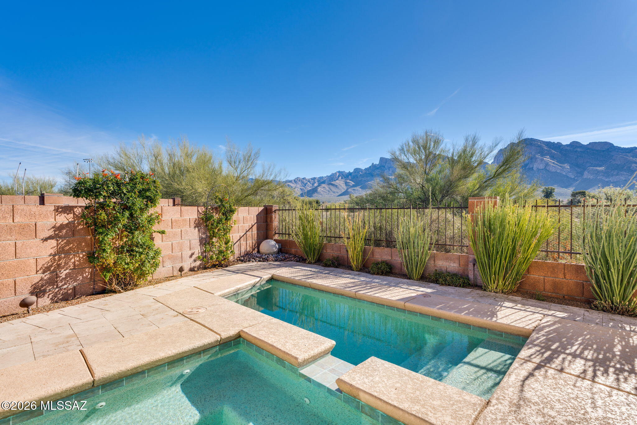 551 W Summer Rain Drive