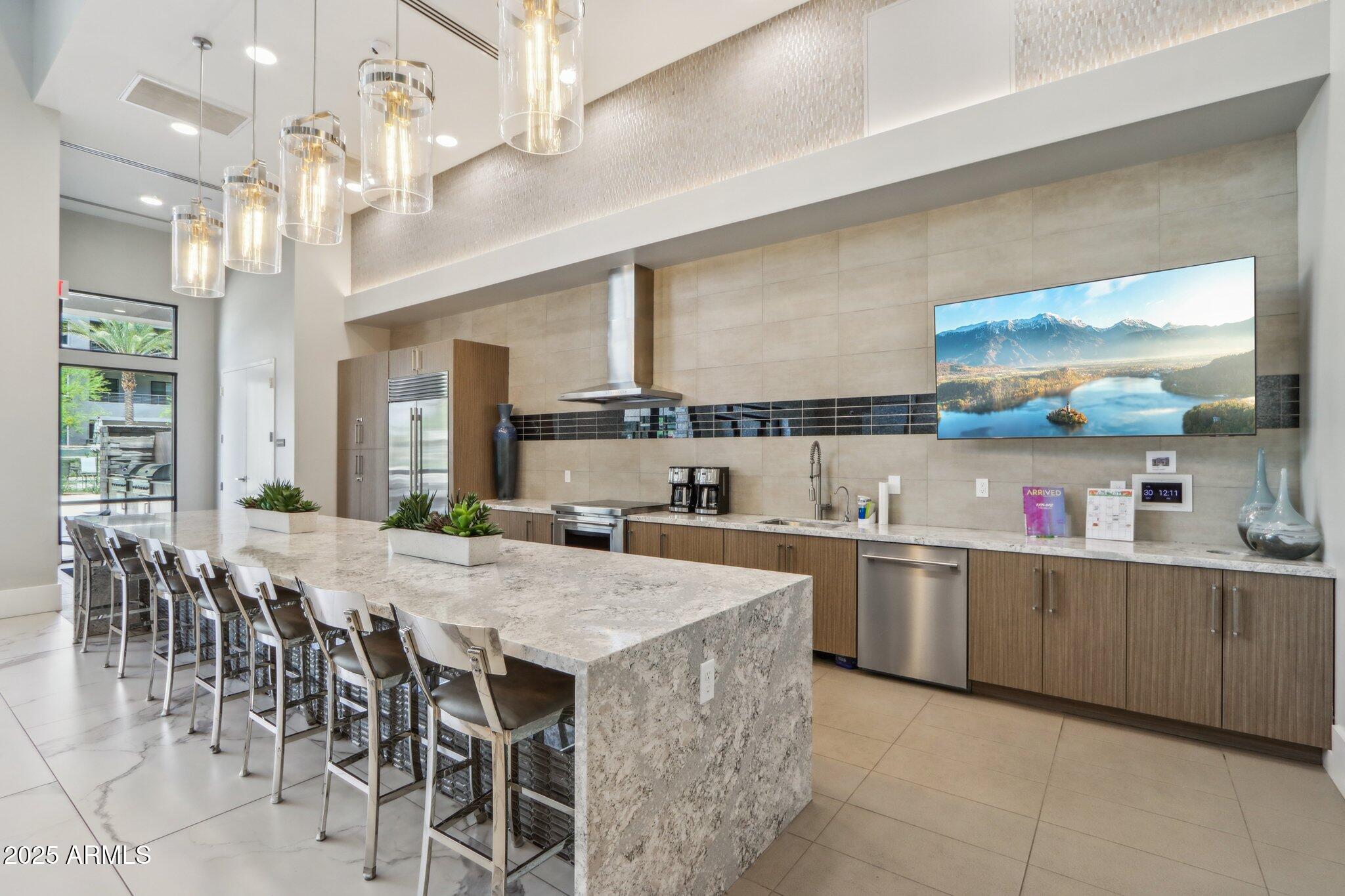 5250 E DEER VALLEY Drive 247