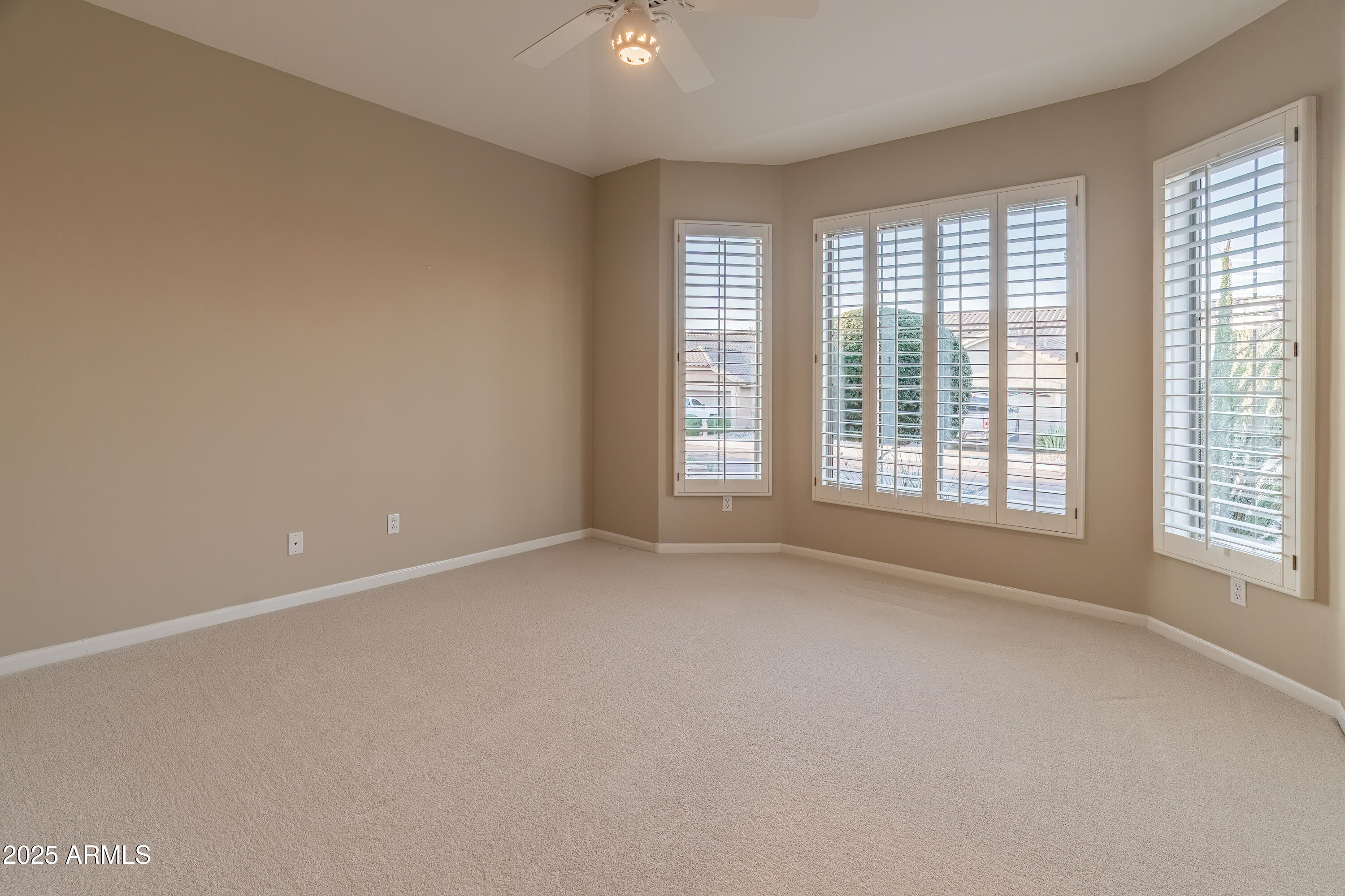 5117 E JUSTICA Street