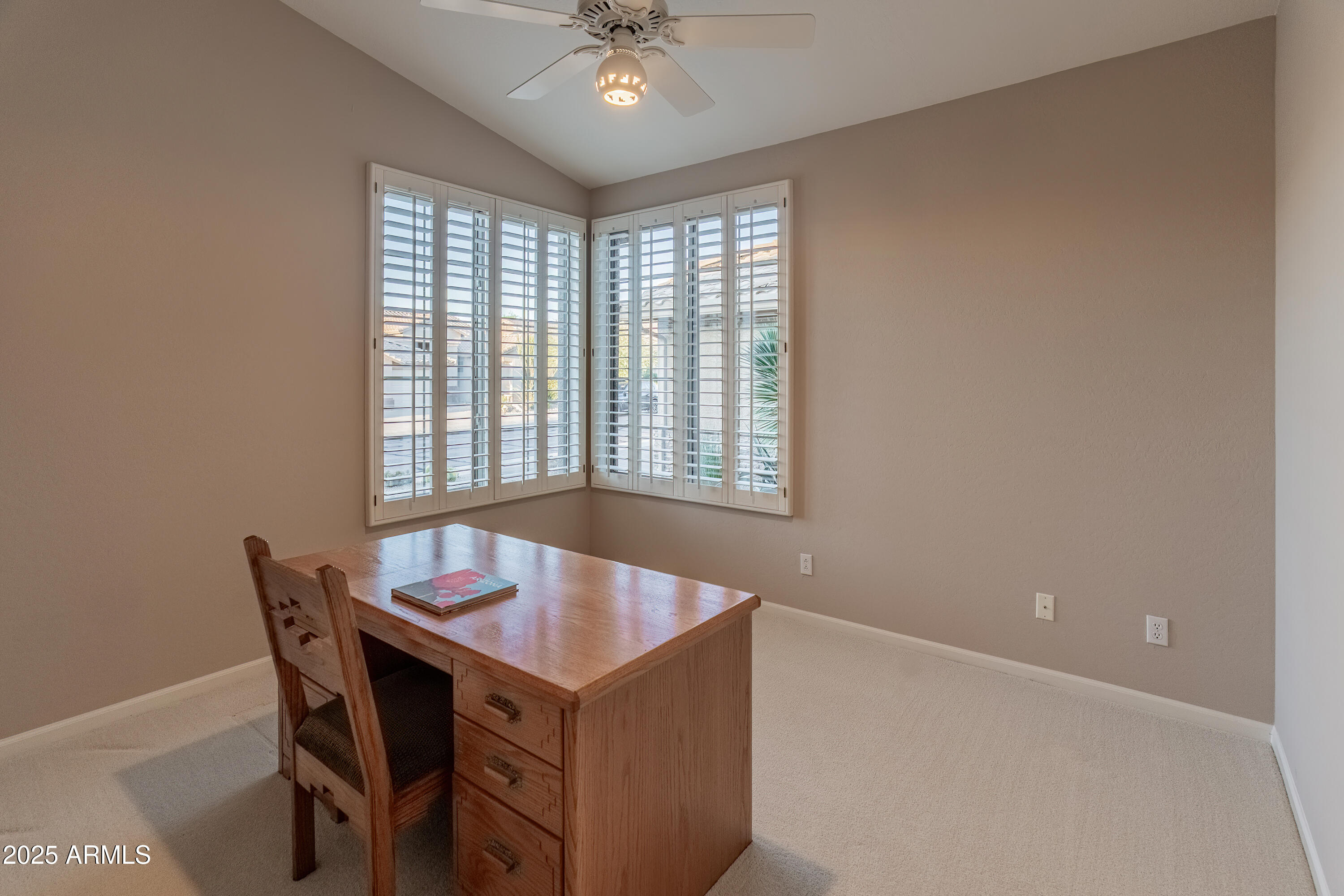 5117 E JUSTICA Street