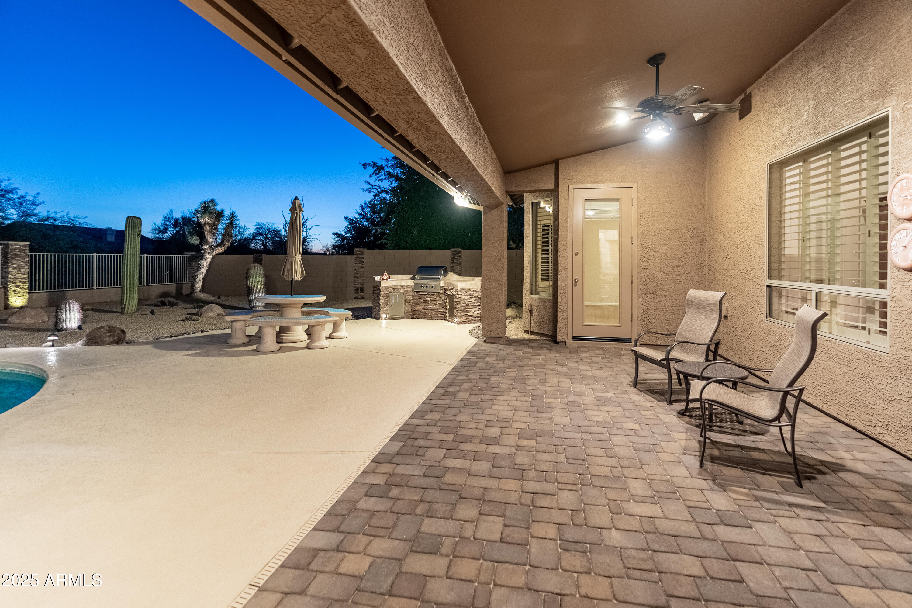 5117 E JUSTICA Street