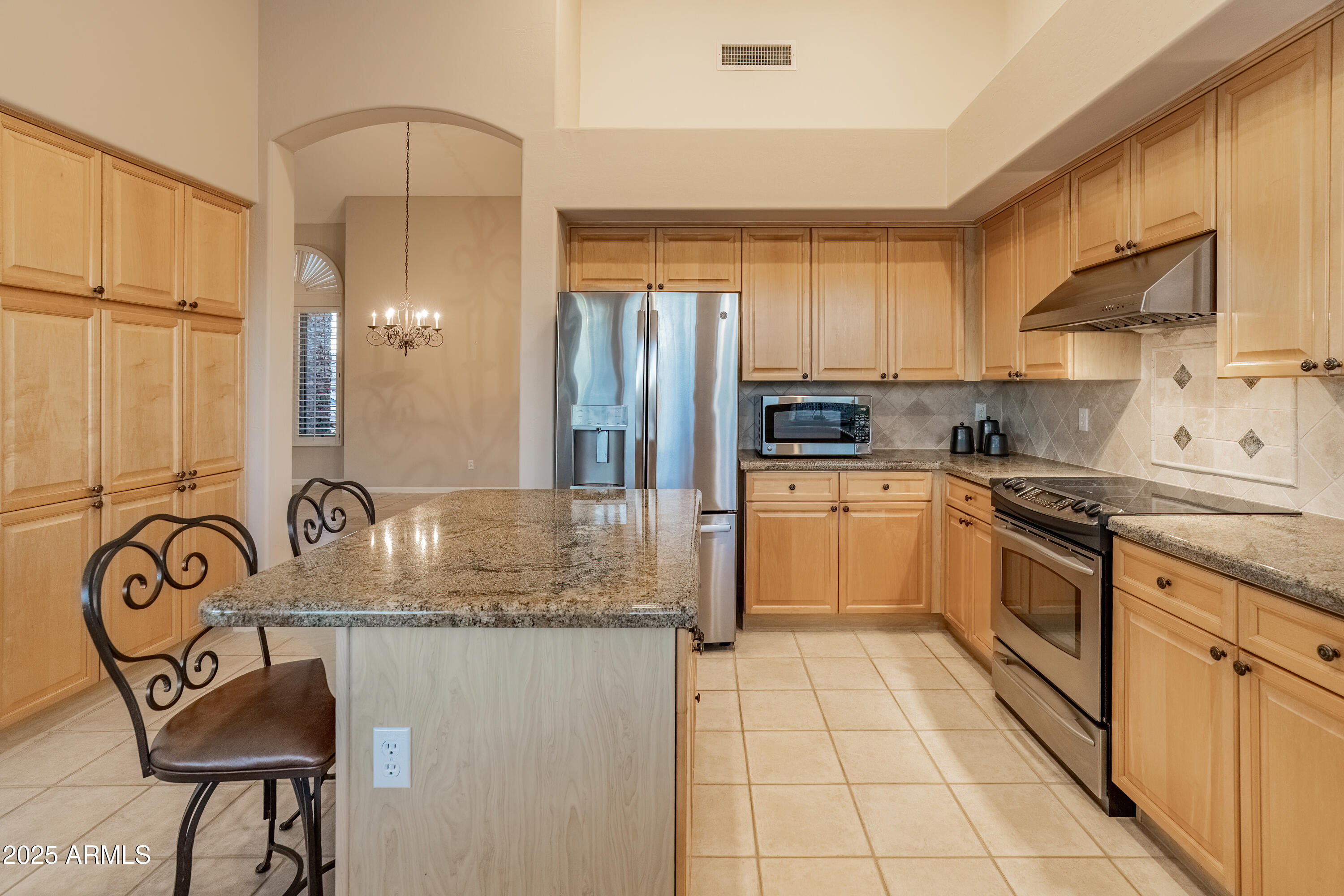 5117 E JUSTICA Street