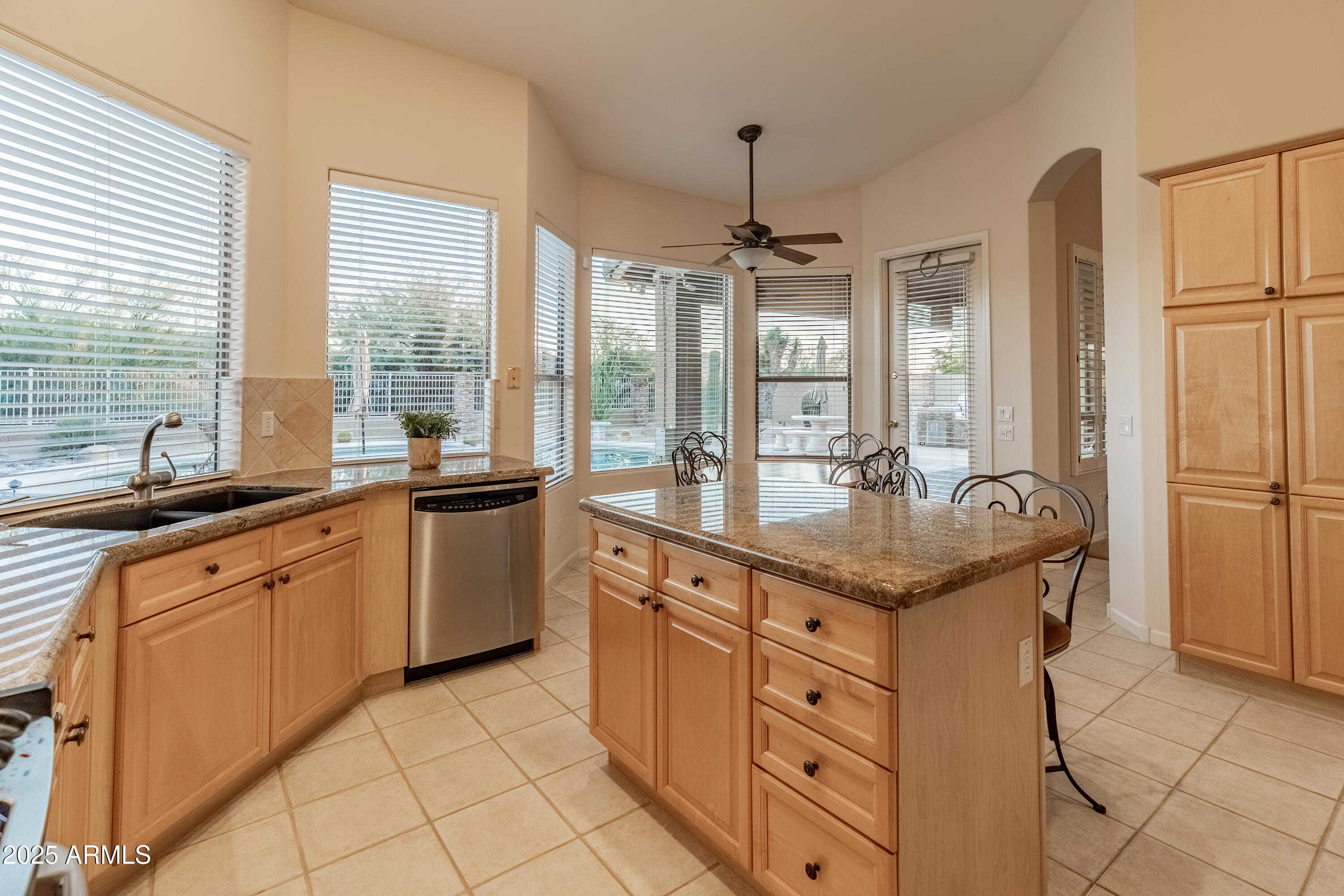 5117 E JUSTICA Street