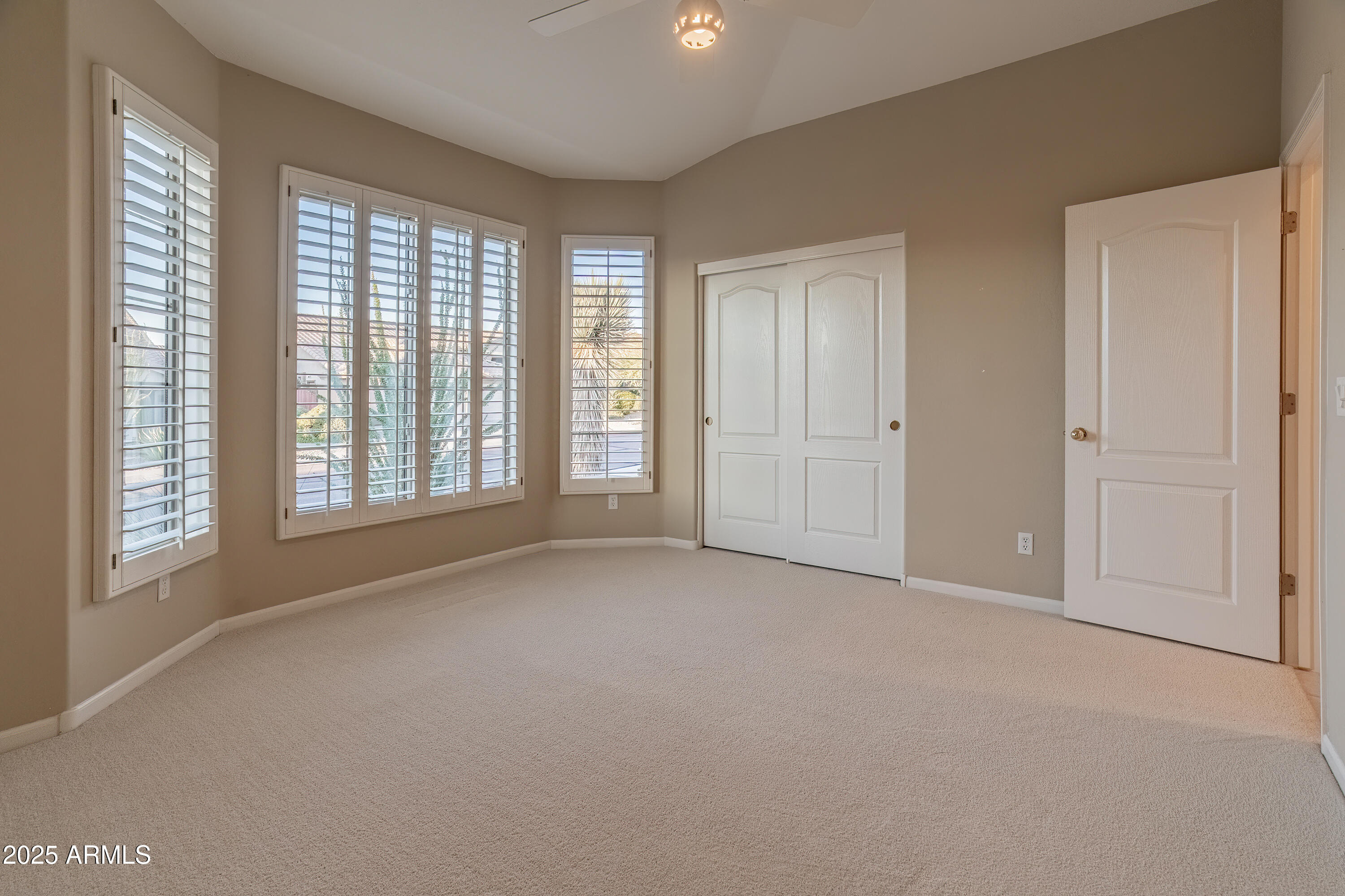 5117 E JUSTICA Street