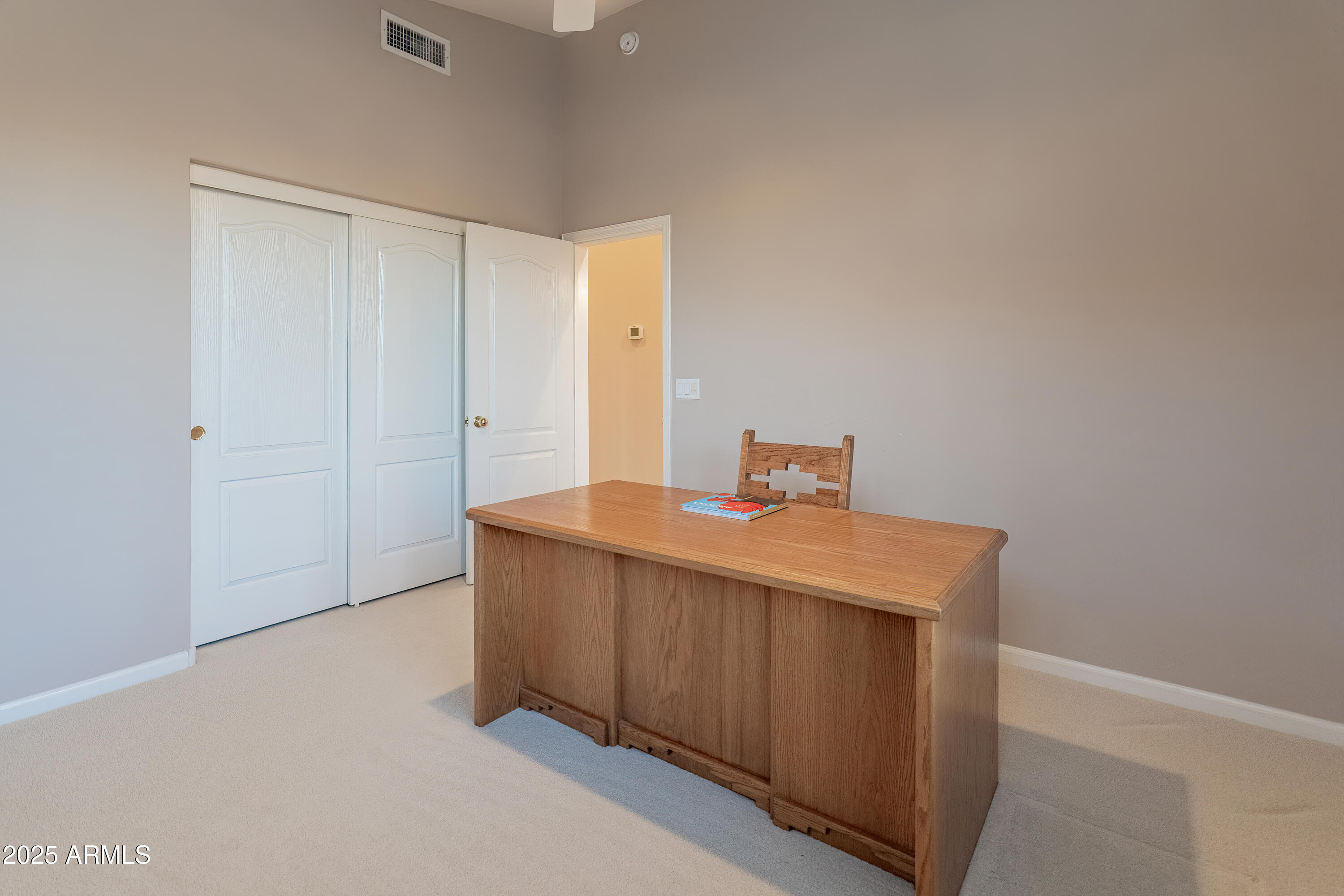 5117 E JUSTICA Street