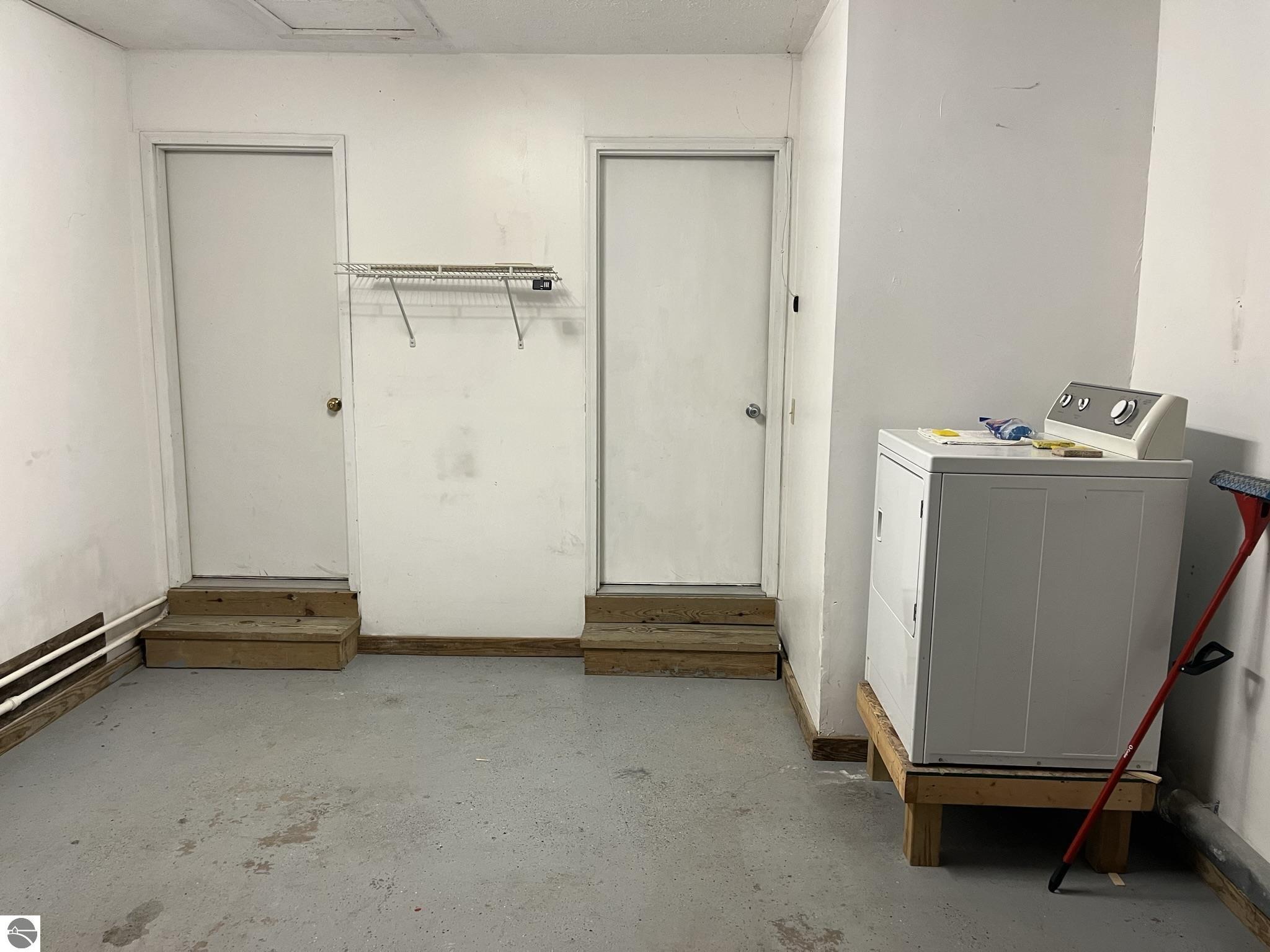 4370 Eagle Crest Drive