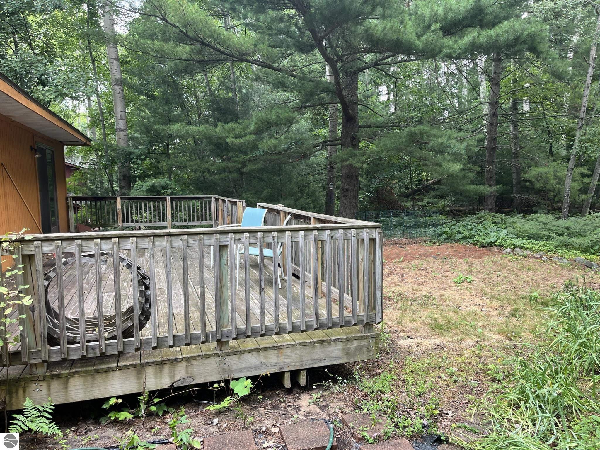 4370 Eagle Crest Drive