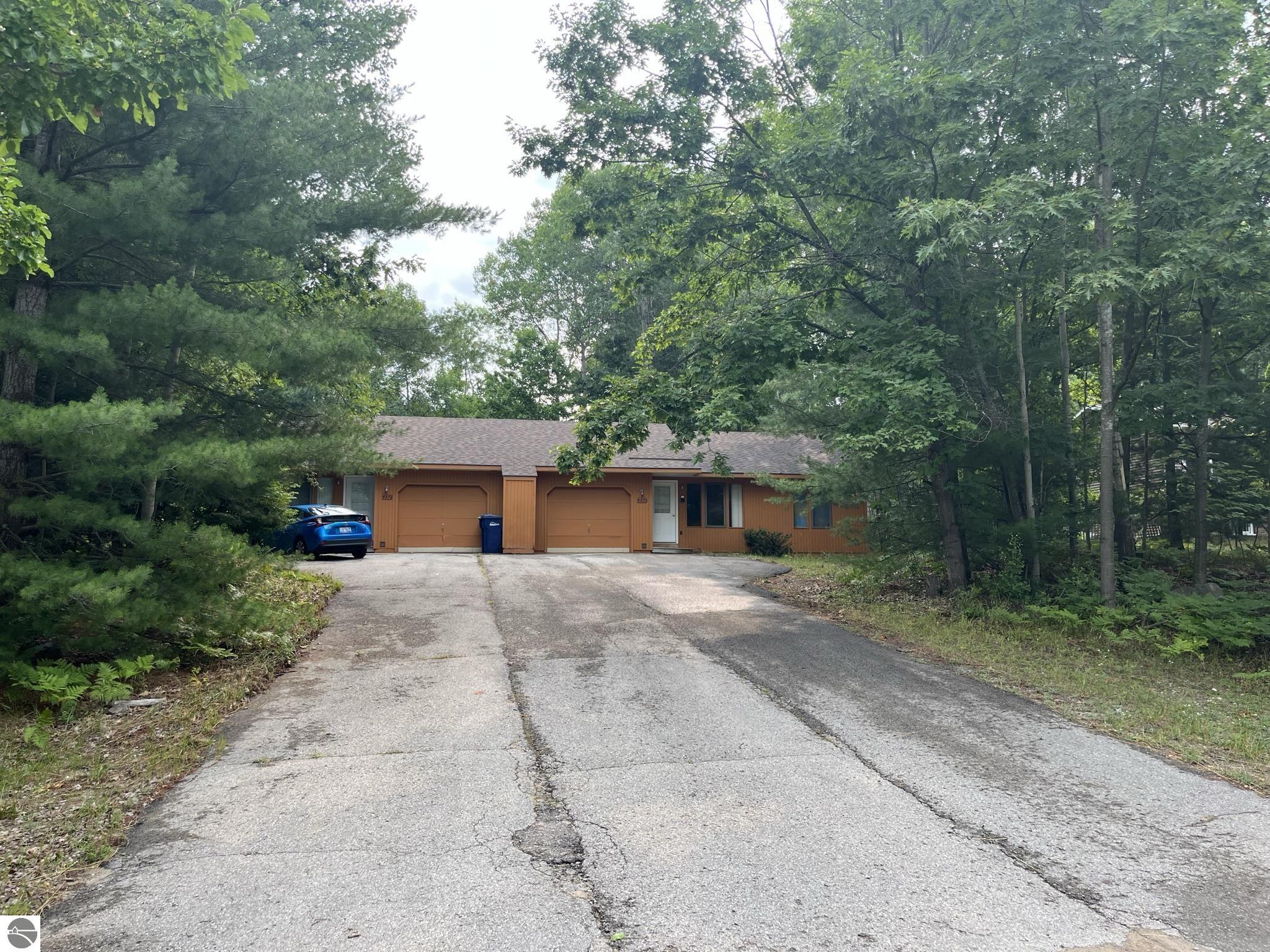 4370 Eagle Crest Drive