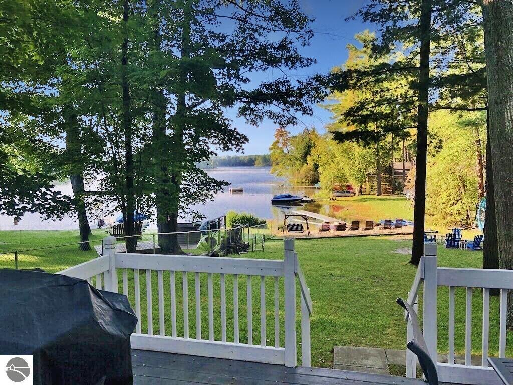 4256 North Spider Lake Road